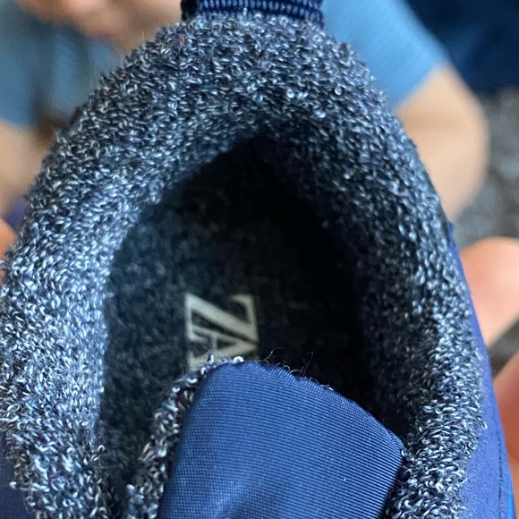 🚨Final Sale! 🚨ZARA infant contrast blue sneakers - Picture 11 of 11
